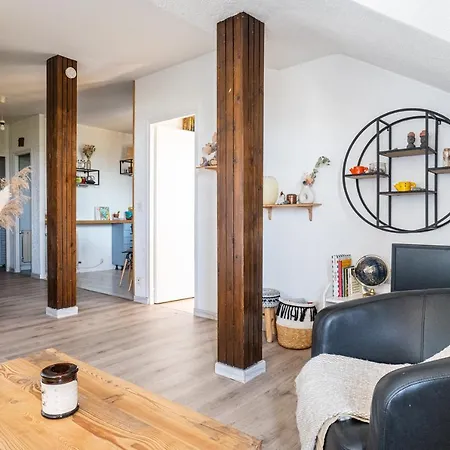 Apartment Wood & Metal : T2 Avec Vue Degagee