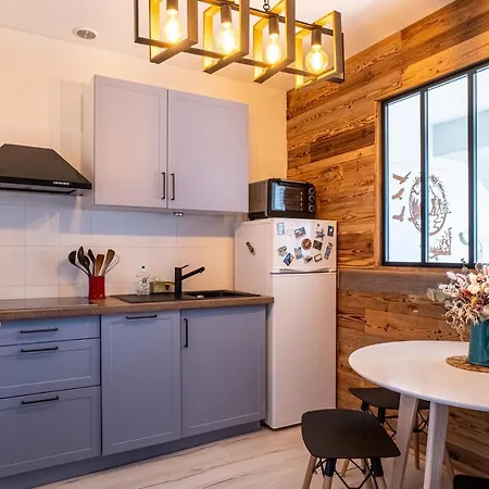 Apartment Wood & Metal : T2 Avec Vue Degagee
